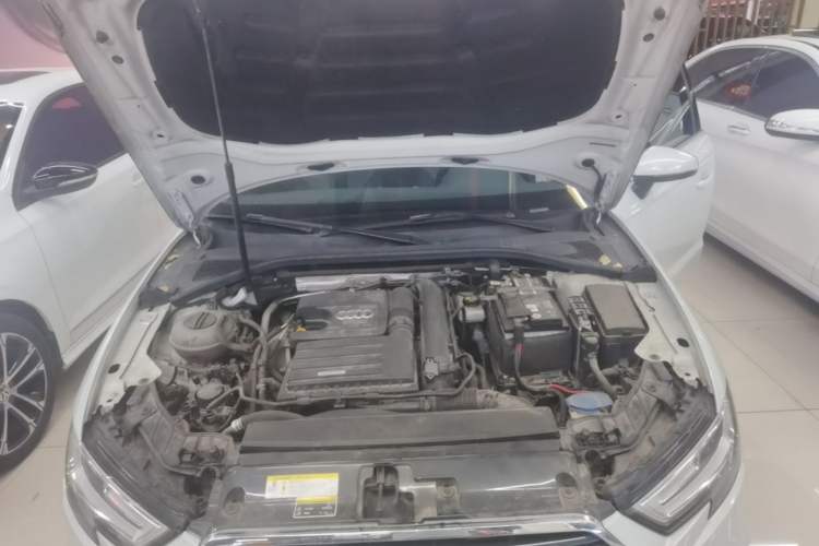 Used Audi A3 2019 Sportback 35 TFSI Sporty Version China VI Engine Bay