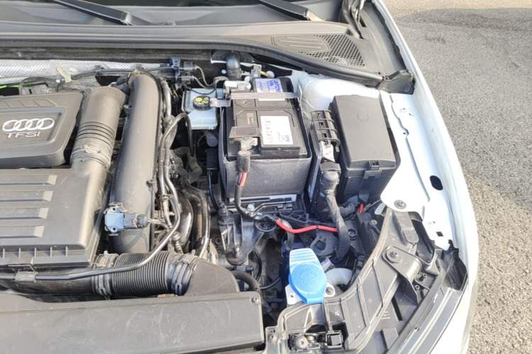 Used Audi A3 2019 Limousine 35 TFSI Ambition China VI Engine Bay Left