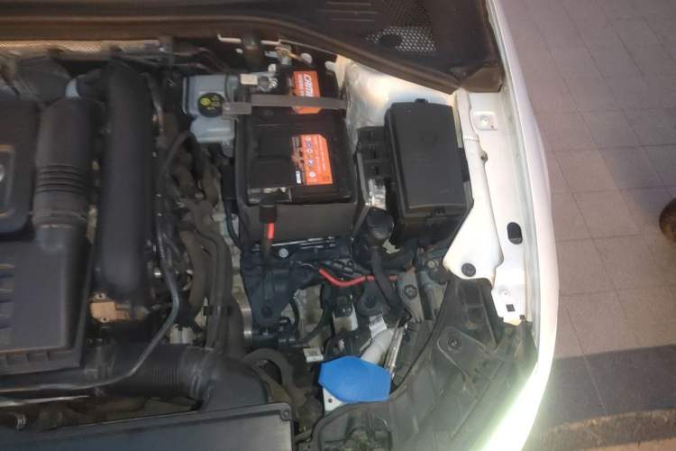 Used Audi A3 2019 Limousine 35 TFSI Fashion Edition China VI Emission Standard Engine Bay Left