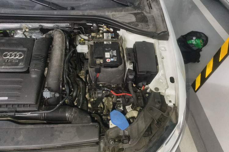 Used Audi A3 2019 Limousine 35 TFSI Ambition China VI Engine Bay Left