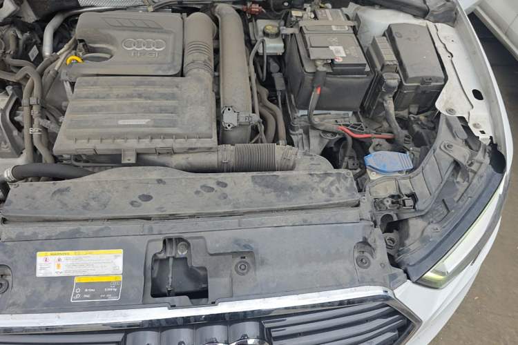 Used Audi A3 2019 Limousine 35 TFSI Fashion Edition China V standard Engine Bay Left