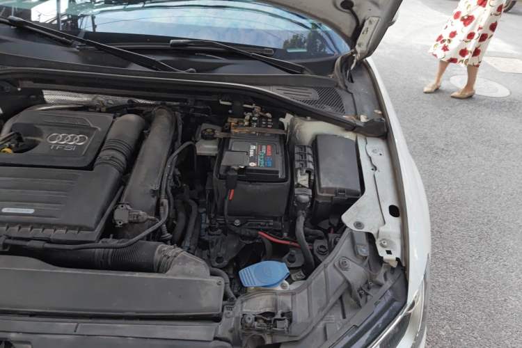 Used Audi A3 2019 Limousine 35 TFSI Ambition China VI Engine Bay Left