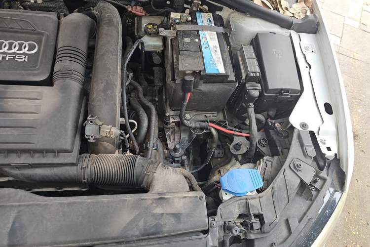 Used Audi A3 2019 Sportback 35 TFSI Style Version China V Emission Standard Engine Bay Left