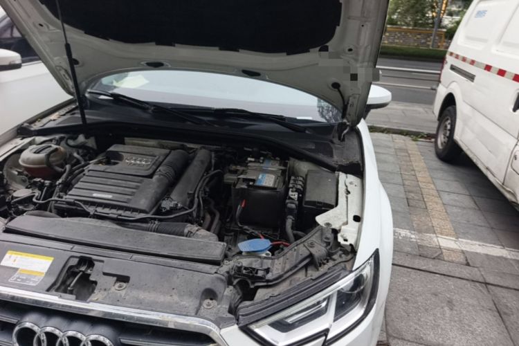 Used Audi A3 2019 Limousine 35 TFSI Ambition China VI Engine Bay Left