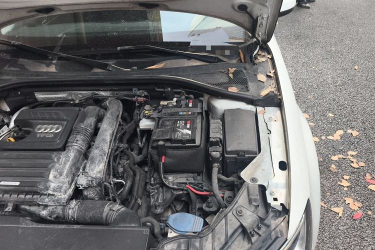 Used Audi A3 2019 Limousine 35 TFSI Fashion Edition China V standard Engine Bay Left