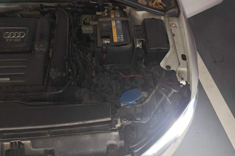Used Audi A3 2019 Limousine 35 TFSI Ambition China VI Engine Bay Left