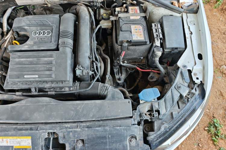 Used Audi A3 2019 Limousine 35 TFSI Ambition China VI Engine Bay Left