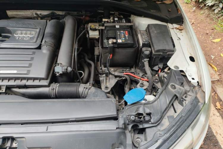 Used Audi A3 2019 Sportback 35 TFSI Ambition China V Engine Bay Left