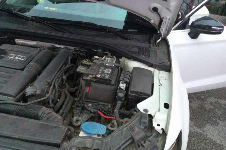 Used Audi A3 2019 Limousine 35 TFSI Ambition China VI Engine Bay Left