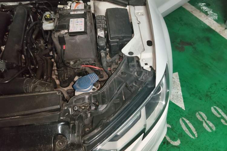 Used Audi A3 2019 Limousine 35 TFSI Ambition China VI Engine Bay Left