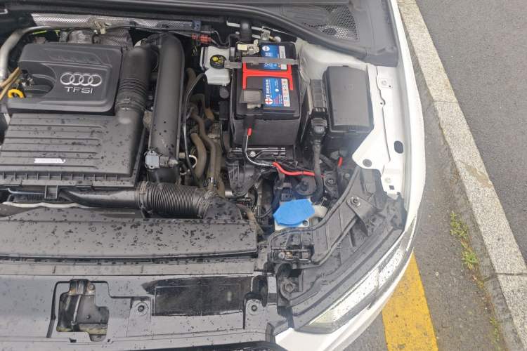Used Audi A3 2019 Sportback 35 TFSI Ambition China V Engine Bay Left