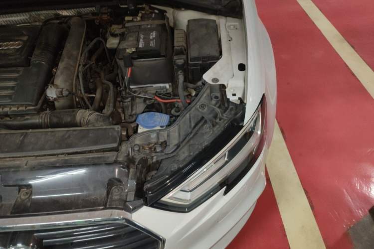 Used Audi A3 2019 Limousine 35 TFSI Fashion Edition China V standard Engine Bay Left