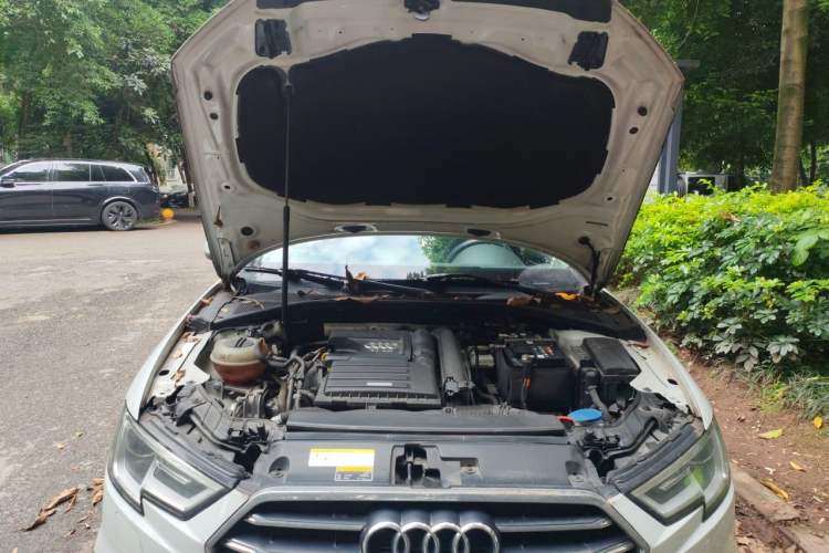 Used Audi A3 2019 Sportback 35 TFSI Ambition China V Engine Bay