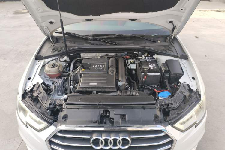 Used Audi A3 2019 Sportback 35 TFSI Ambition China V Engine Bay