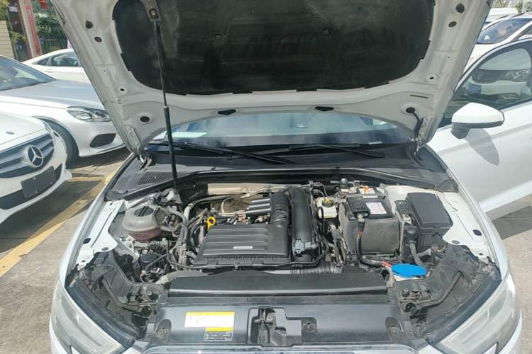 Used Audi A3 2019 Limousine 35 TFSI Fashion Edition China VI Emission Standard Engine Bay