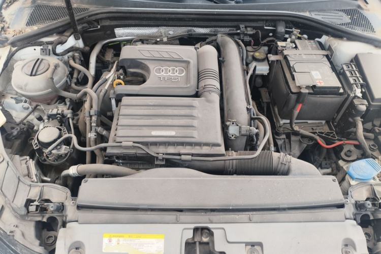 Used Audi A3 2019 Limousine 35 TFSI Fashion Edition China VI Emission Standard Engine Bay
