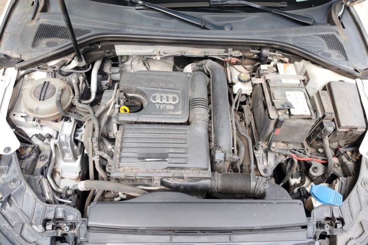 Used Audi A3 2019 Limousine 35 TFSI Fashion Edition China V standard Engine Bay