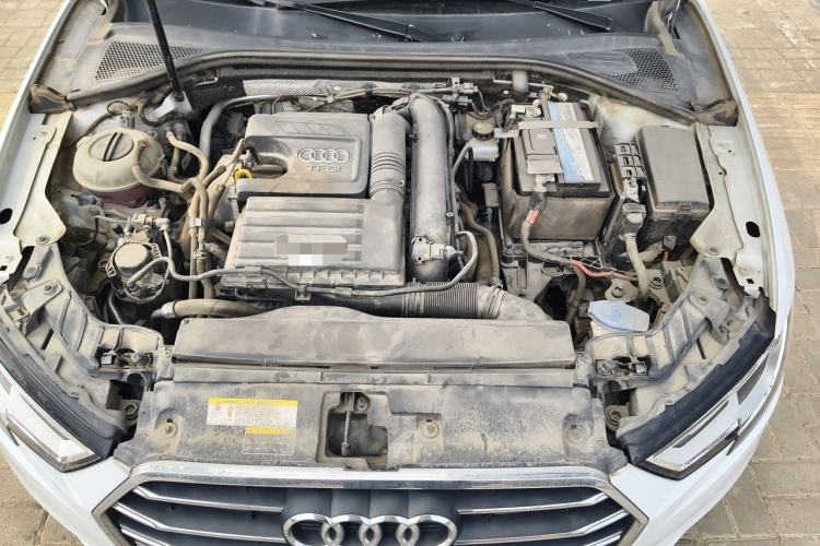 Used Audi A3 2019 Limousine 35 TFSI Ambition China VI Engine Bay