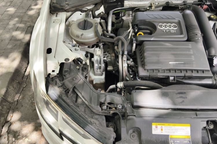 Used Audi A3 2019 Limousine 35 TFSI Ambition China V Engine Bay Right