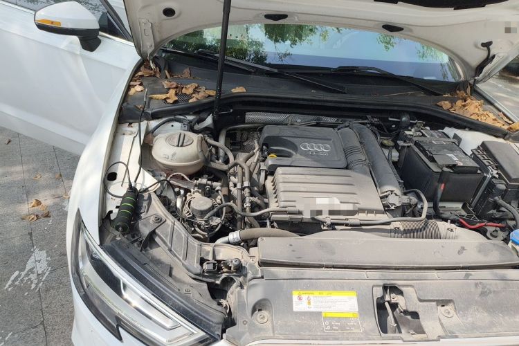 Used Audi A3 2019 Sportback 35 TFSI Style Edition China VI Emission Standard Engine Bay Right