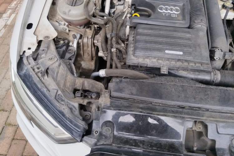 Used Audi A3 2019 Limousine 35 TFSI Fashion Edition China V standard Engine Bay Right