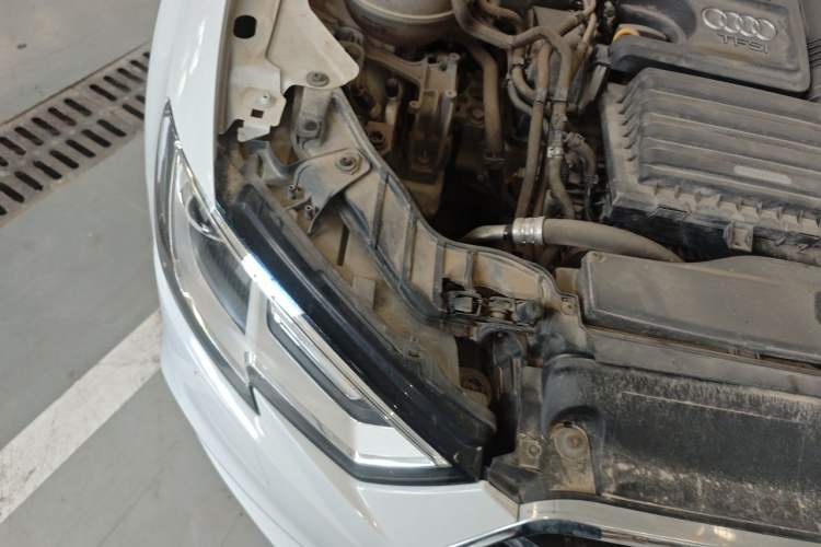 Used Audi A3 2019 Limousine 35 TFSI Ambition China V Engine Bay Right