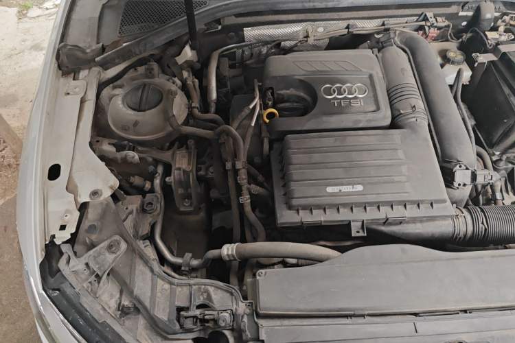 Used Audi A3 2019 Limousine 35 TFSI Ambition China V Engine Bay Right