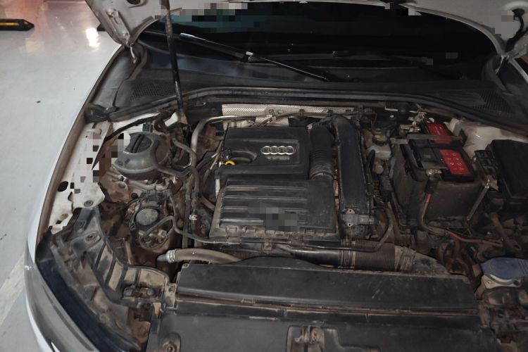 Used Audi A3 2019 Limousine 35 TFSI Style Edition China VI Emission Standard Engine Bay Right