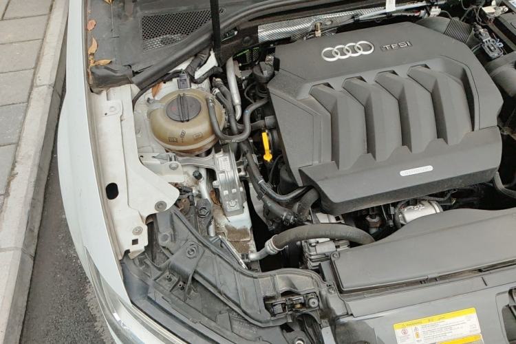 Used Audi A3 2019 Limousine 40 TFSI Sporty Version China VI Engine Bay Right