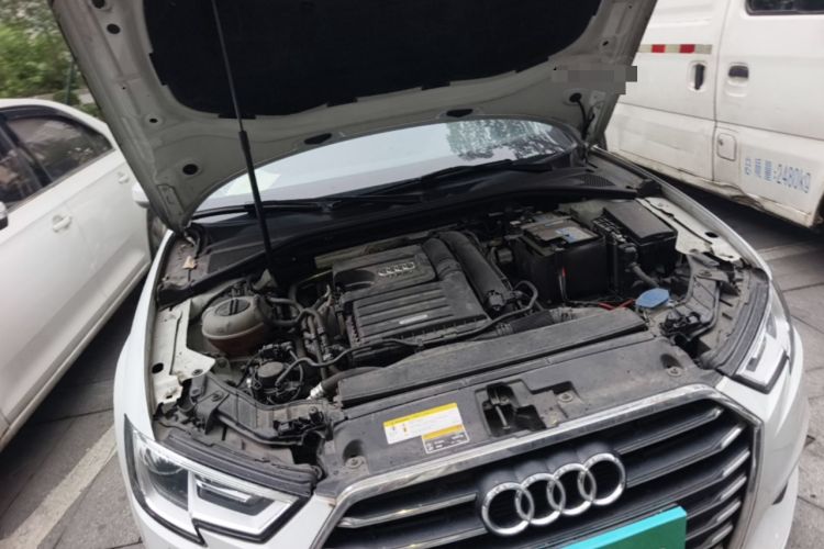 Used Audi A3 2019 Limousine 35 TFSI Ambition China VI Engine Bay Right