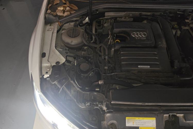 Used Audi A3 2019 Limousine 35 TFSI Ambition China VI Engine Bay Right