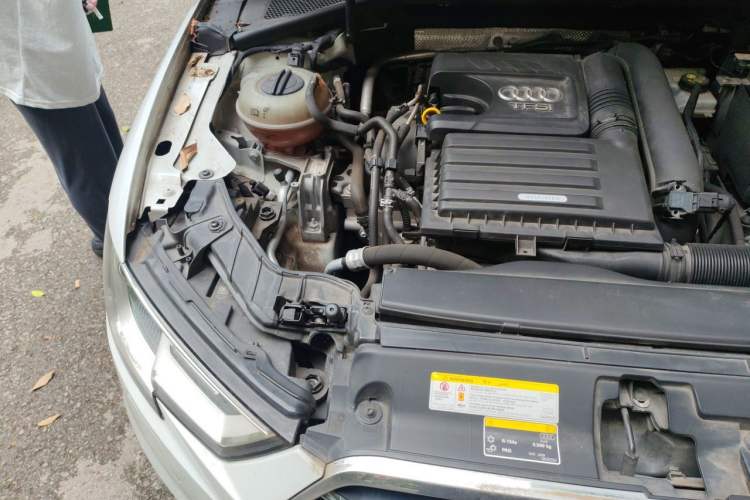 Used Audi A3 2019 Sportback 35 TFSI Ambition China V Engine Bay Right