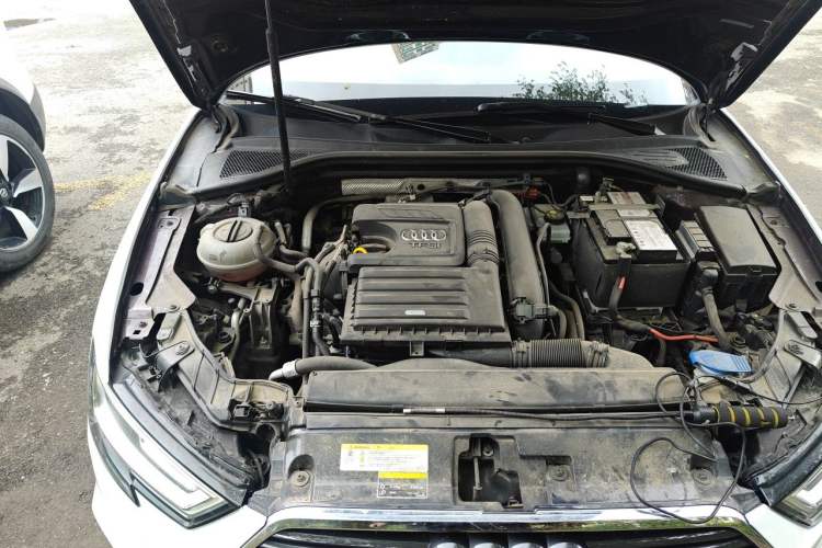 Used Audi A3 2019 Sportback 35 TFSI Fashion Edition China V Engine Bay Right