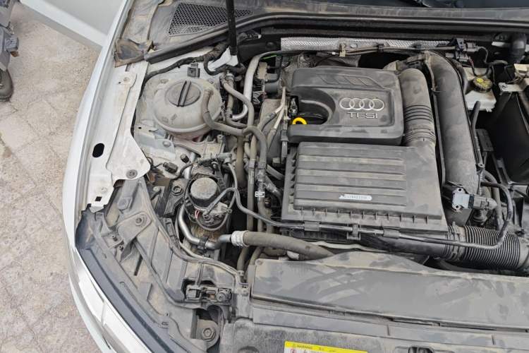 Used Audi A3 2019 Limousine 35 TFSI Ambition China VI Engine Bay Right
