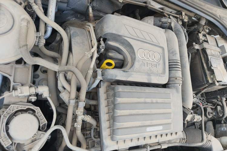 Used Audi A3 2019 Limousine 35 TFSI Sporty Version China VI Engine Bay Right