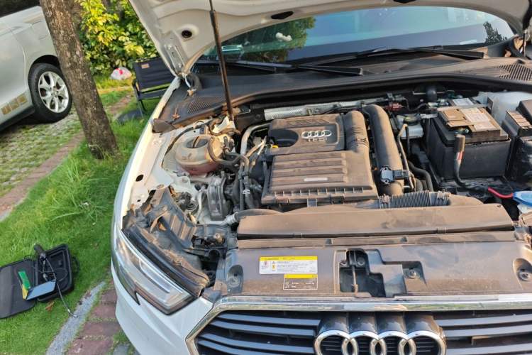 Used Audi A3 2019 Sportback 35 TFSI Fashion Edition China V Engine Bay Right