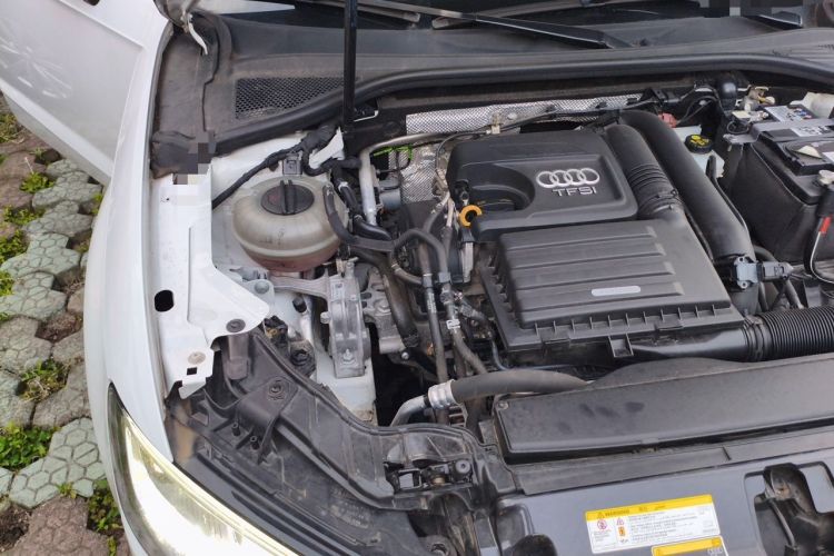 Used Audi A3 2019 Sportback 35 TFSI Fashion Edition China V Engine Bay Right