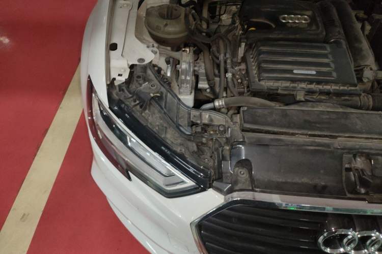 Used Audi A3 2019 Limousine 35 TFSI Fashion Edition China V standard Engine Bay Right