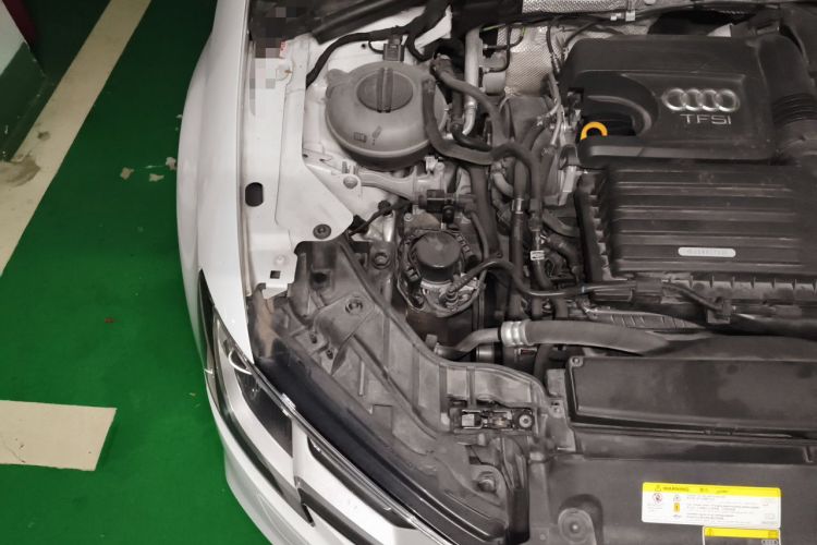 Used Audi A3 2019 Limousine 35 TFSI Ambition China VI Engine Bay Right