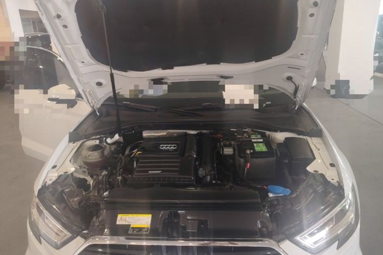 Used Audi A3 2019 Limousine 35 TFSI Fashion Edition China VI Emission Standard Engine Bay