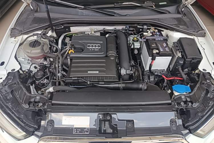 Used Audi A3 2019 Sportback 35 TFSI Sporty Version China VI Engine Bay