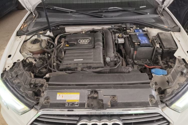 Used Audi A3 2019 Sportback 35 TFSI Fashion Edition China VI Emission Standard Engine Bay