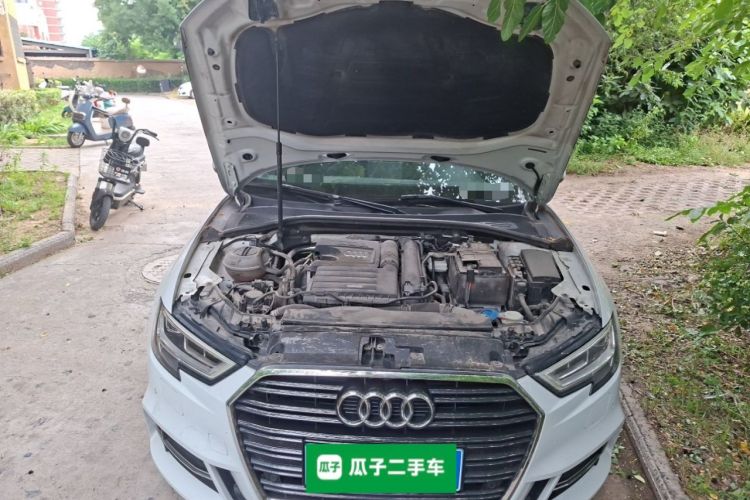 Used Audi A3 2019 Limousine 35 TFSI Fashion Edition China VI Emission Standard Engine Bay