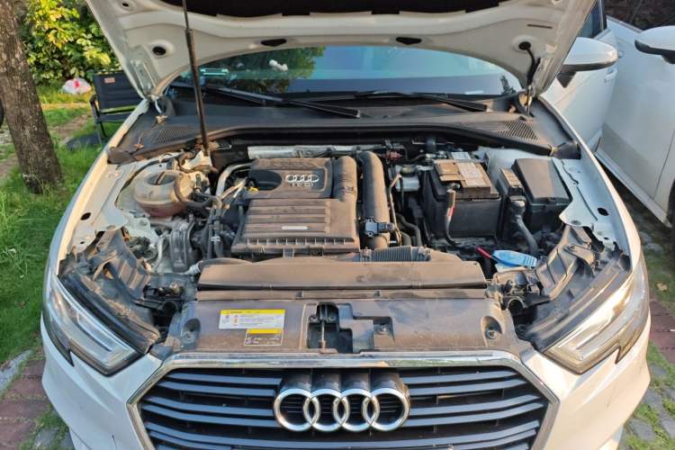 Used Audi A3 2019 Sportback 35 TFSI Fashion Edition China V Engine Bay