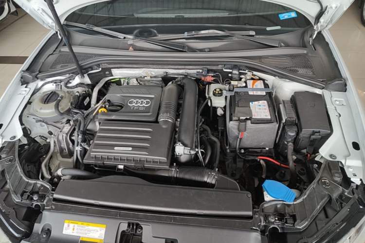 Used Audi A3 2019 Sportback 35 TFSI Ambition China V Engine Bay