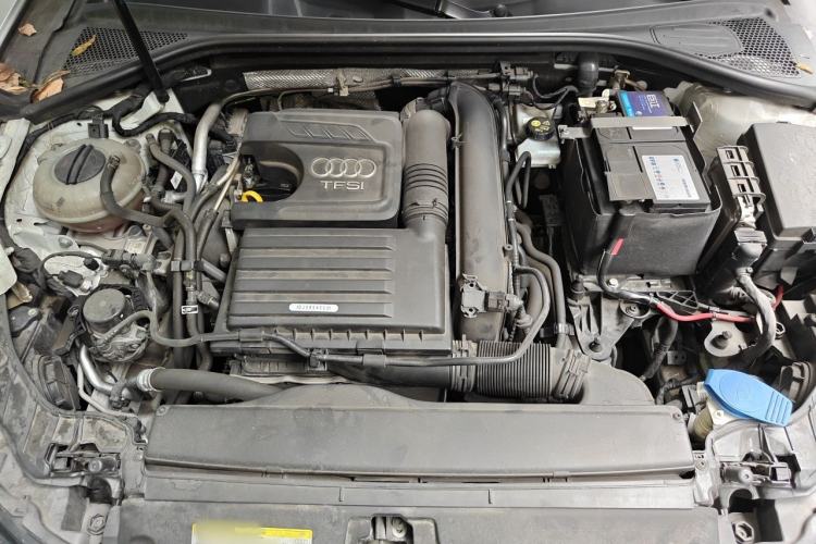 Used Audi A3 2019 Limousine 35 TFSI Ambition China VI Engine Bay