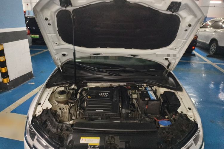 Used Audi A3 2019 Limousine 35 TFSI Ambition China V Engine Bay