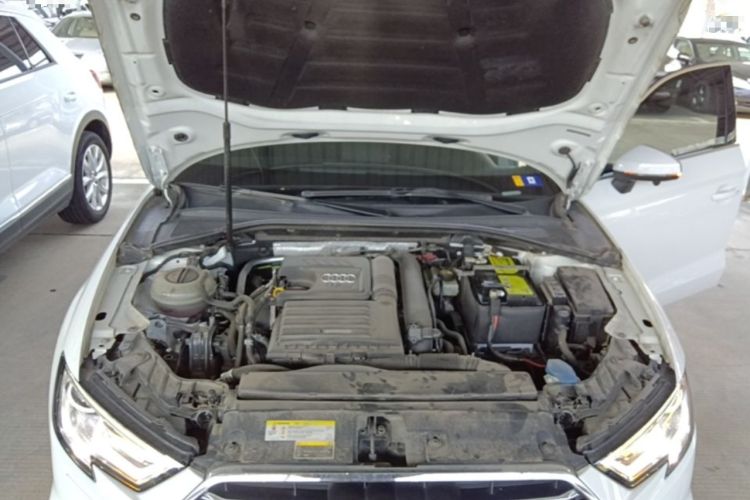 Used Audi A3 2019 Limousine 35 TFSI Ambition China V Engine Bay