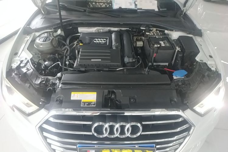 Used Audi A3 2019 Sportback 35 TFSI Ambition China VI Engine Bay