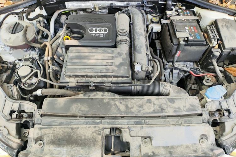 Used Audi A3 2019 Limousine 35 TFSI Fashion Edition China VI Emission Standard Engine Bay